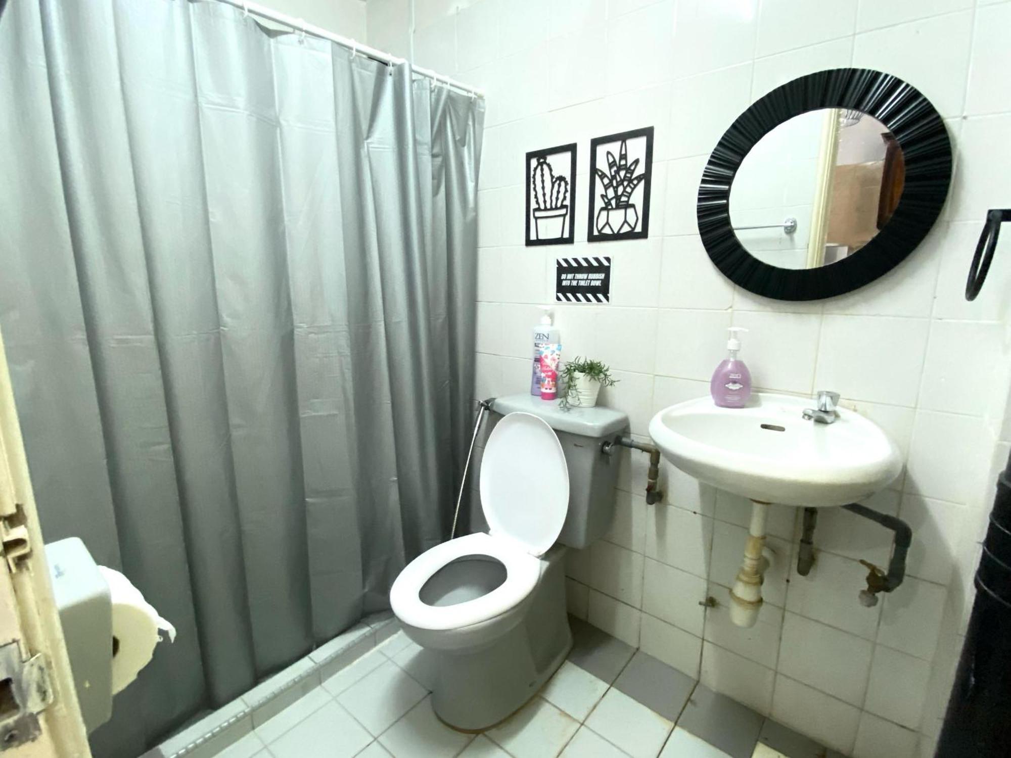 The Nest - Cozy 3-Bedroom Condo, 샤알람 외부 사진